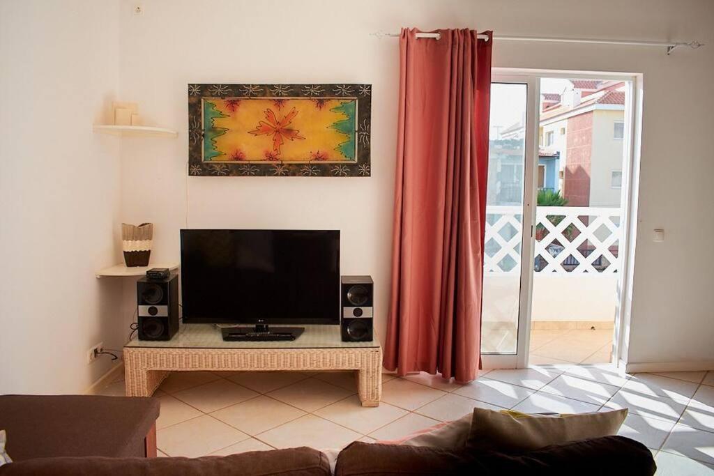 Santana - T2 Confortavel A 300 M Da Praia De Santa Maria Apartment Екстериор снимка